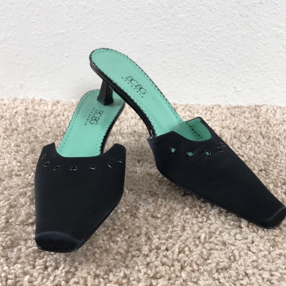 BCBG MAXAZRIA Black Satin Mule Heel Size 7B 37